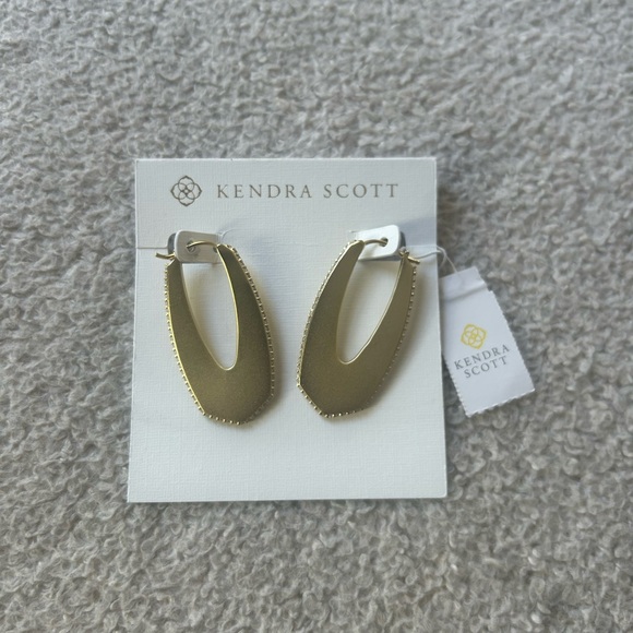 Kendra Scott Gold Hoop Earrings “Adeline Hoop” - Picture 2 of 11